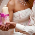 Нюансы украшения свадебных свечей — романтично и ответственно