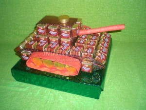 подставка для танка из конфет