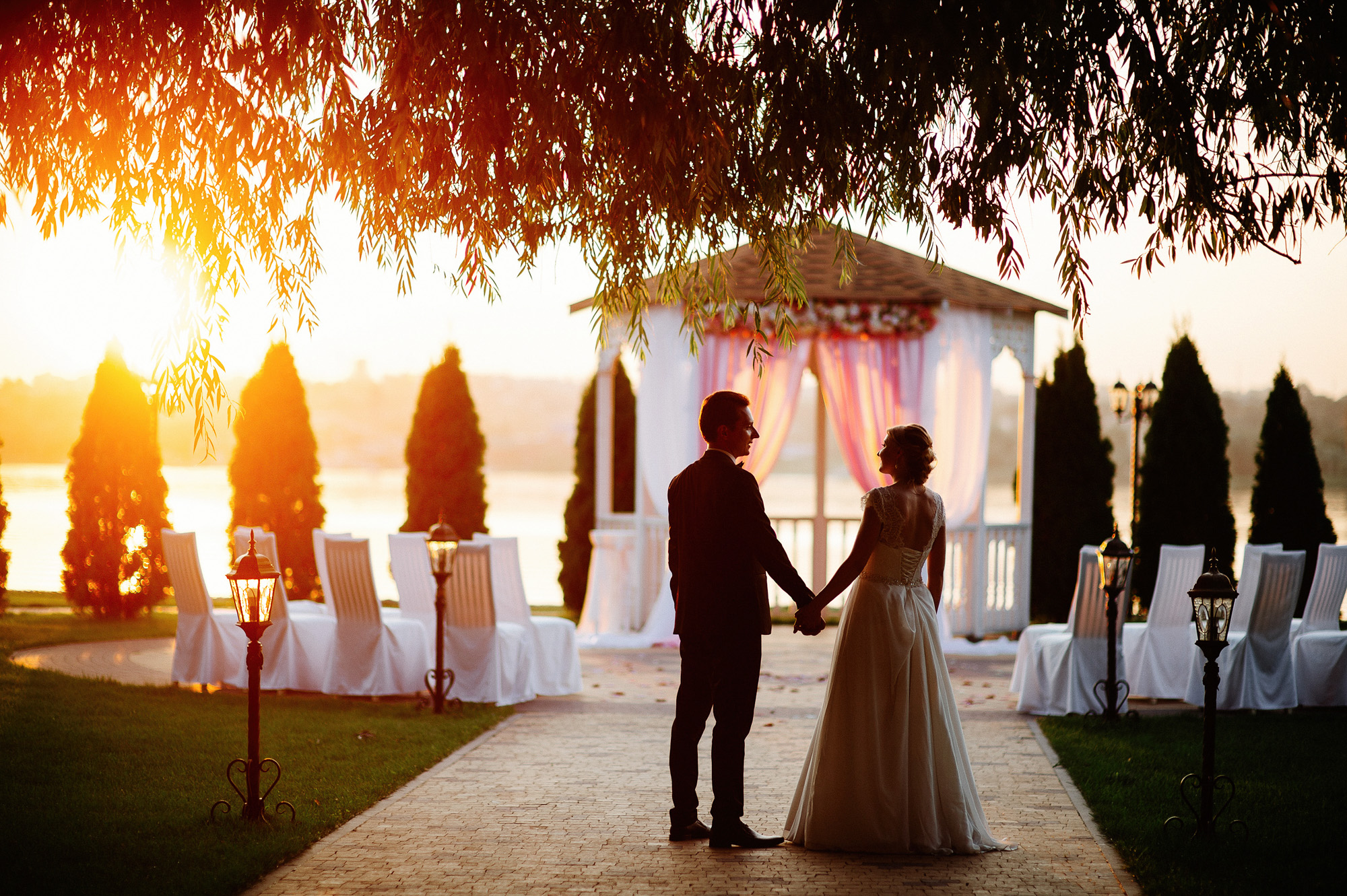 Выездная свадебная церемония: выбор истинных романтиков